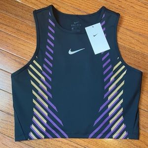 NWT Nike power runway crop top M